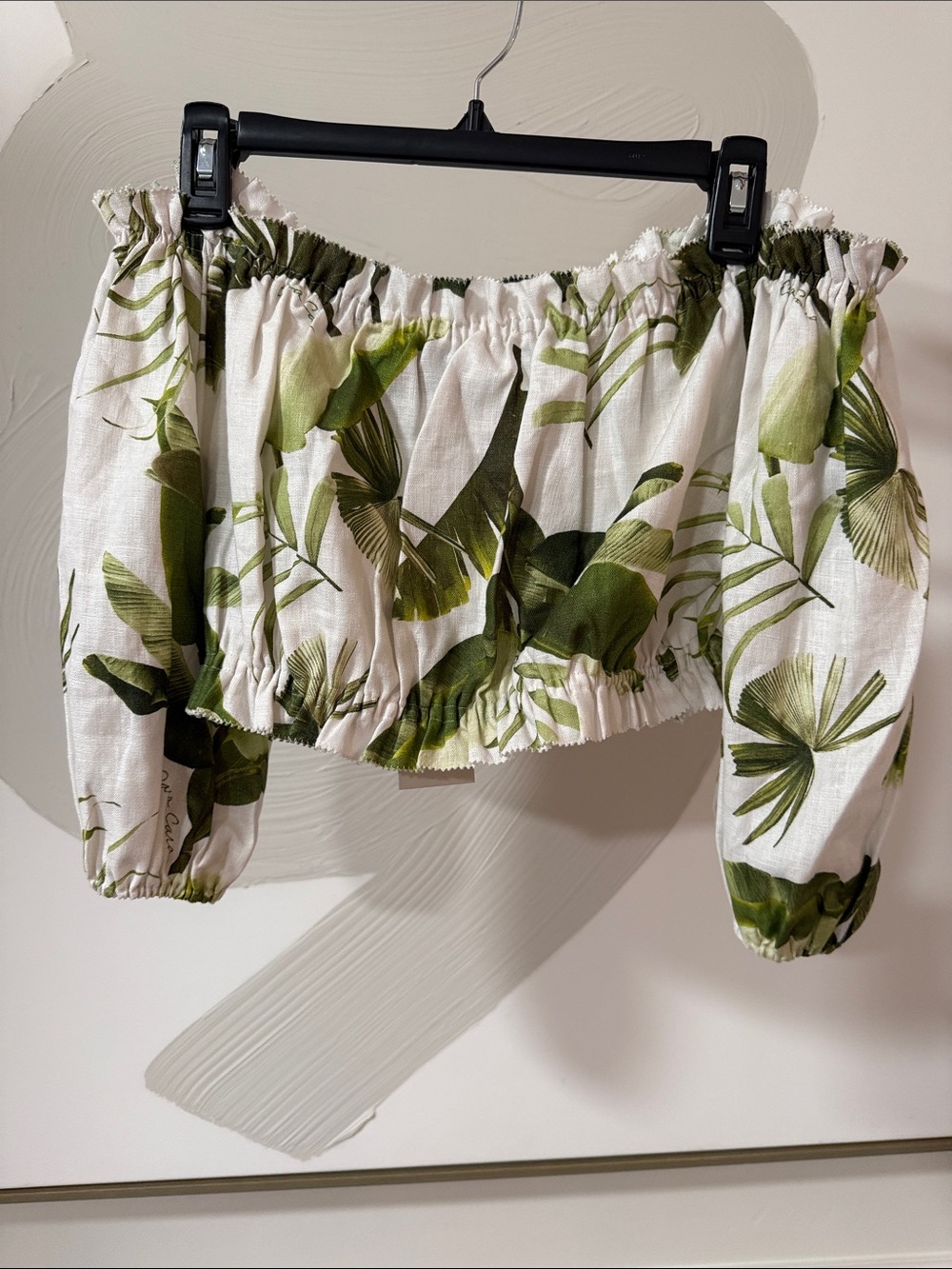 Cara Cara Women's Off-Shoulder Green Leaf Print Crop Top size M
